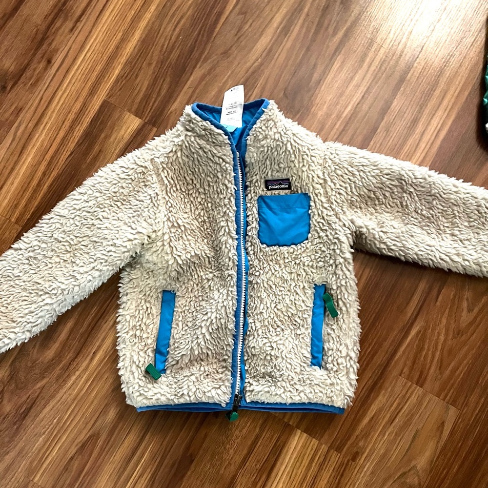 Patagonia jacket 4T